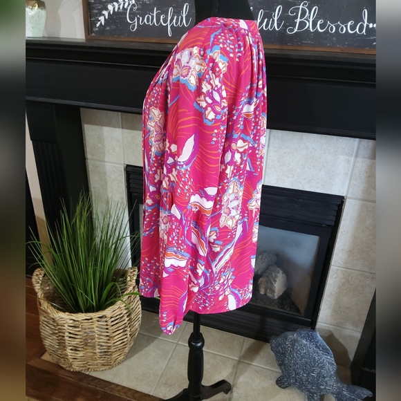 Black Rainn Ladies Top - Picture 4 of 8